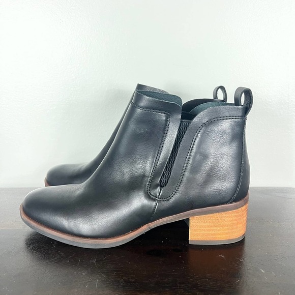 KORK-EASE LEATHER CHELSEA ANKLE BOOTIES IN BLACK WOMEN'S SIZE 6 - Picture 3 of 11